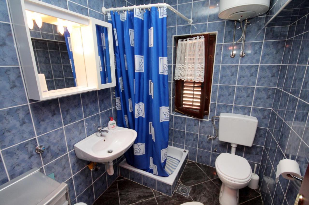 Apartments With A Parking Space Novi Vinodolski - 5600 Ngoại thất bức ảnh